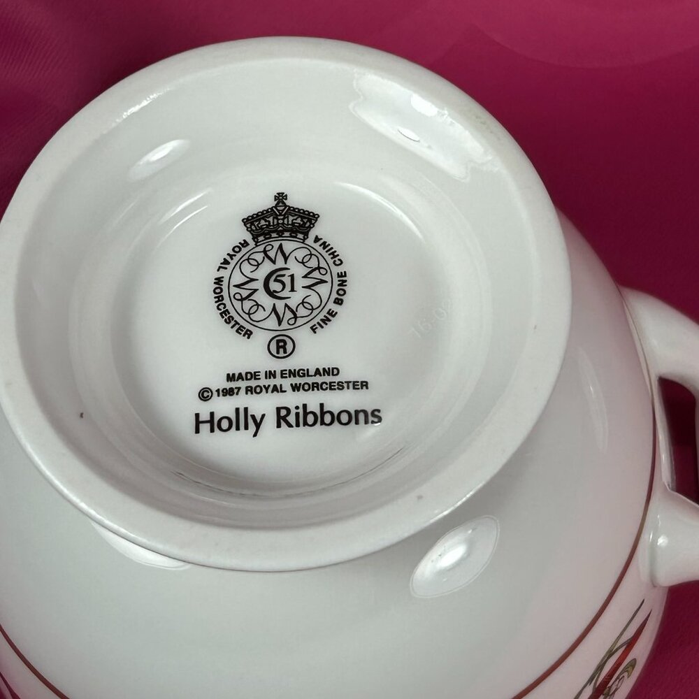 rare Royal Worcester UK Holly Ribbons bone china sugar bowl - Picture 7 of 7